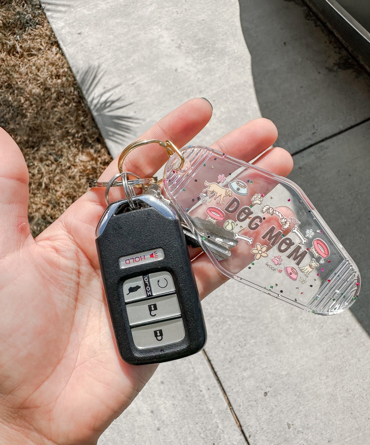 Dog Mom Retro Motel Keychain